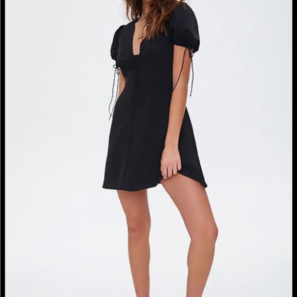 Forever 21 Dresses & Skirts - Forever 21 Black Mini Dress with Puff Sleeves